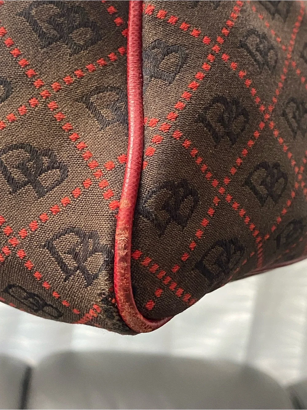 Vintage Dooney And Bourke Signature Quilt Hobo Dark Red Zip Small Shoulder Bag